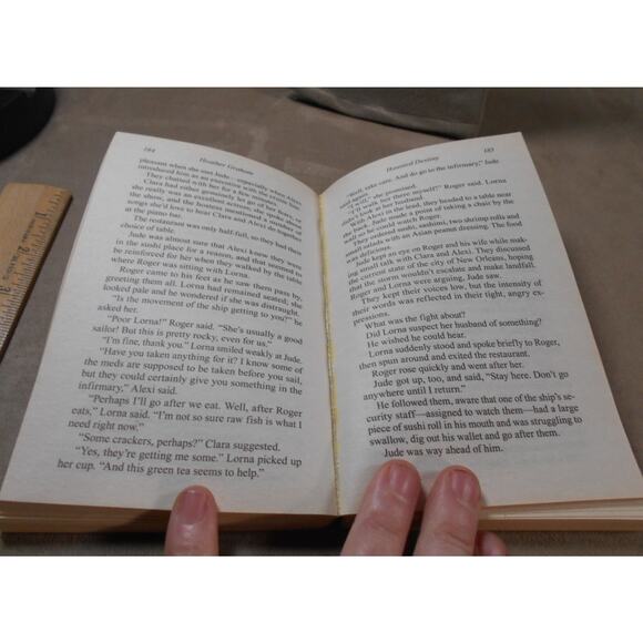 Haunted Destiny by Heather Graham Paperback 2016 Krewe of Hunters #18 - Picture 8 of 9